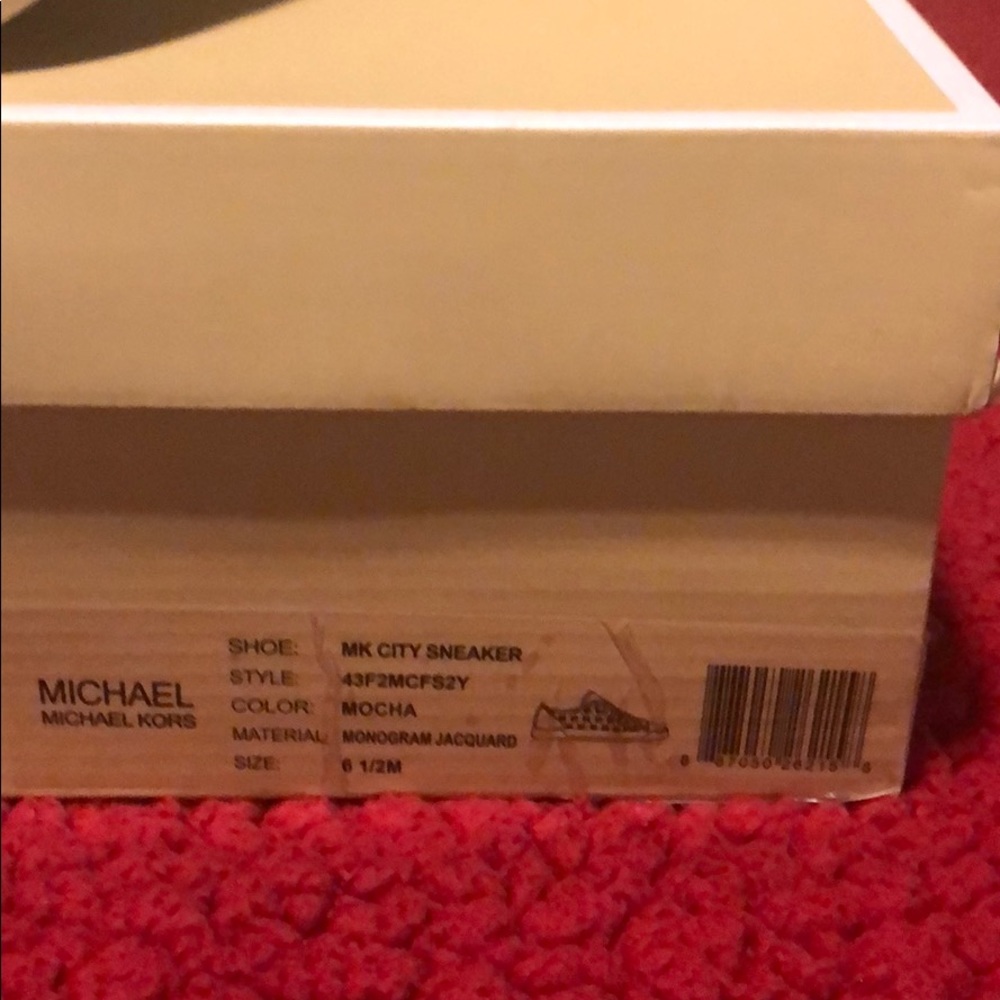 MK Shoes - Picture 6 of 6